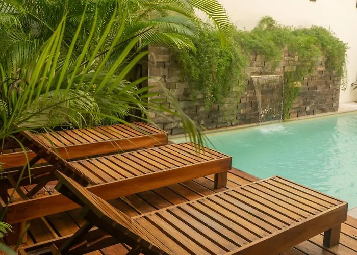 Muyu Hotel 2*
